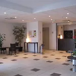 - La Closeraie Appart hôtel Lourdes