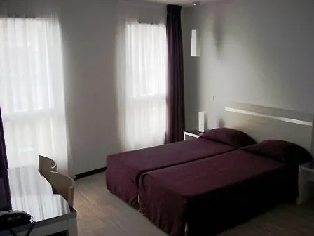 - La Closeraie Apart-hotel