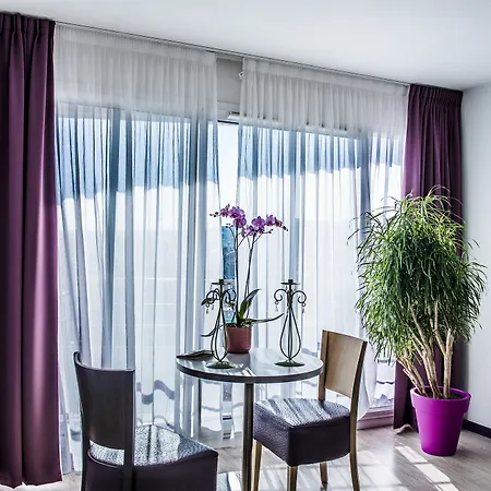 - La Closeraie Apart-hotel Lourdes