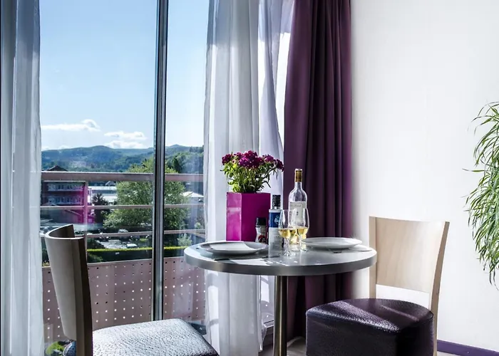 - La Closeraie Appart hôtel