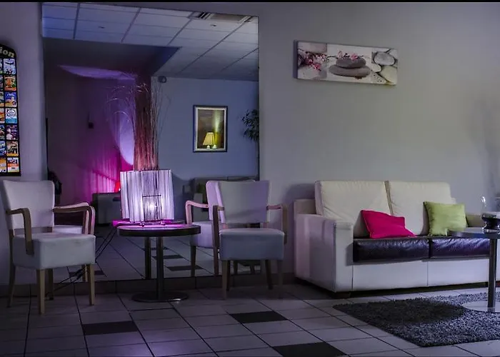 - La Closeraie 3* 卢德