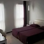 - La Closeraie Ξενοδοχείο με διαμερίσματα