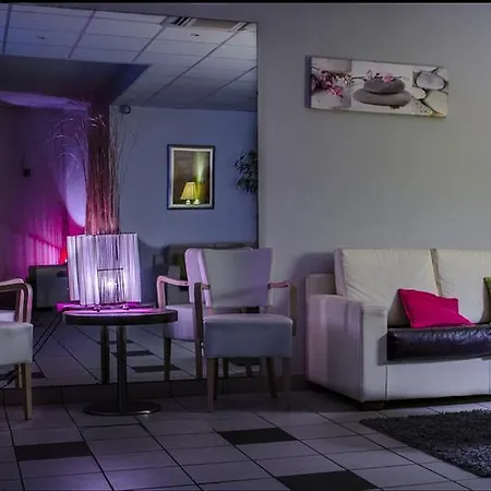 - La Closeraie 3* لورد