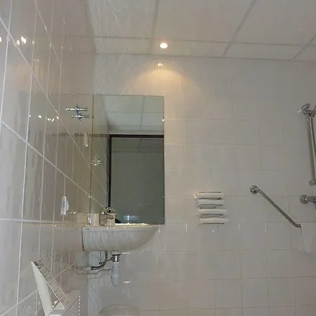 - La Closeraie 3* لورد